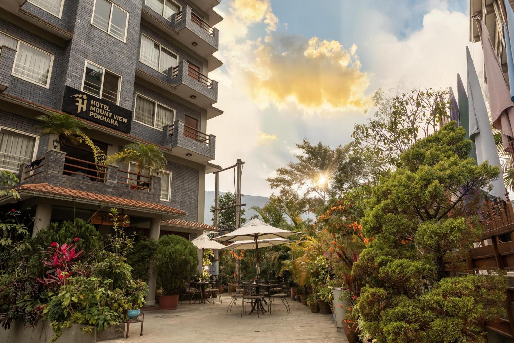 เมาท์วิว โปขาระ โฮเทล Hotel โพคารา ภายนอก รูปภาพ